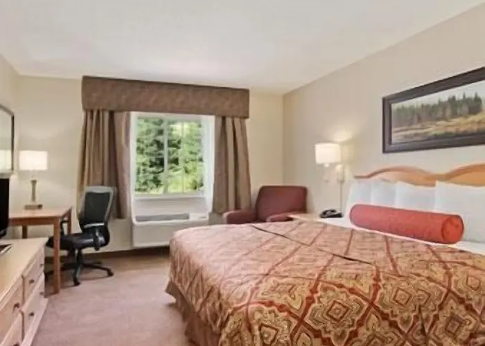 & Hotel